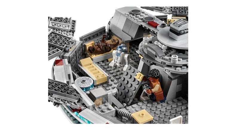 LEGO Millennium Falcon Star Wars retailer TM (75257)